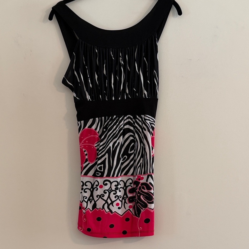 MKM Designs Black and Pink Patterned Top Size L